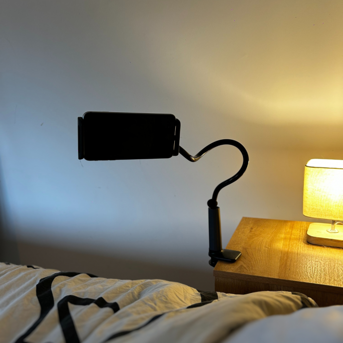 Standaard om lekker in bed serie te kijken op je telefoon 